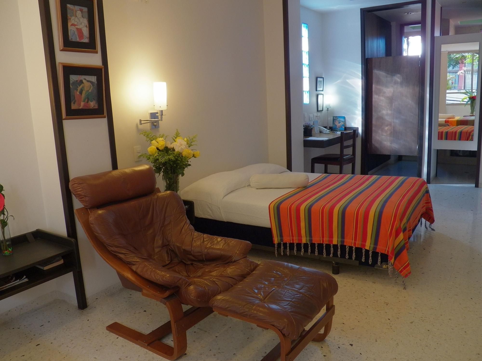 Hotel Casa Santa Monica Norte Cali Bagian luar foto