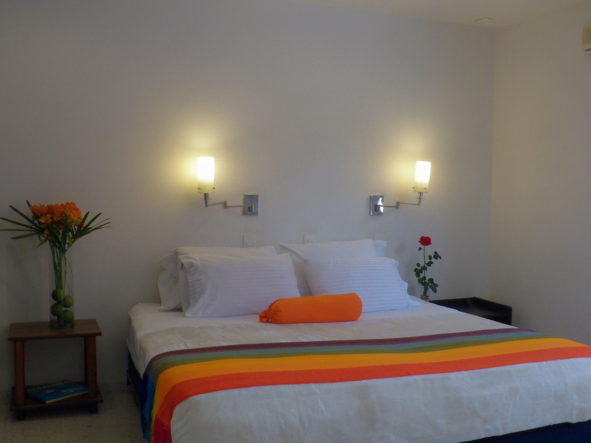 Hotel Casa Santa Monica Norte Cali Bagian luar foto