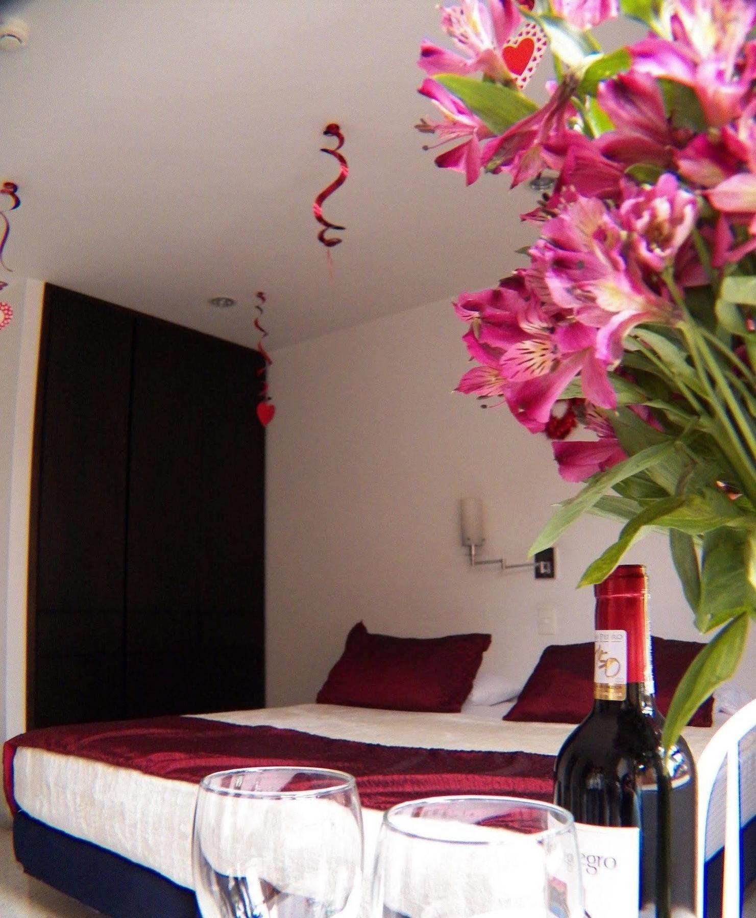 Hotel Casa Santa Monica Norte Cali Bagian luar foto